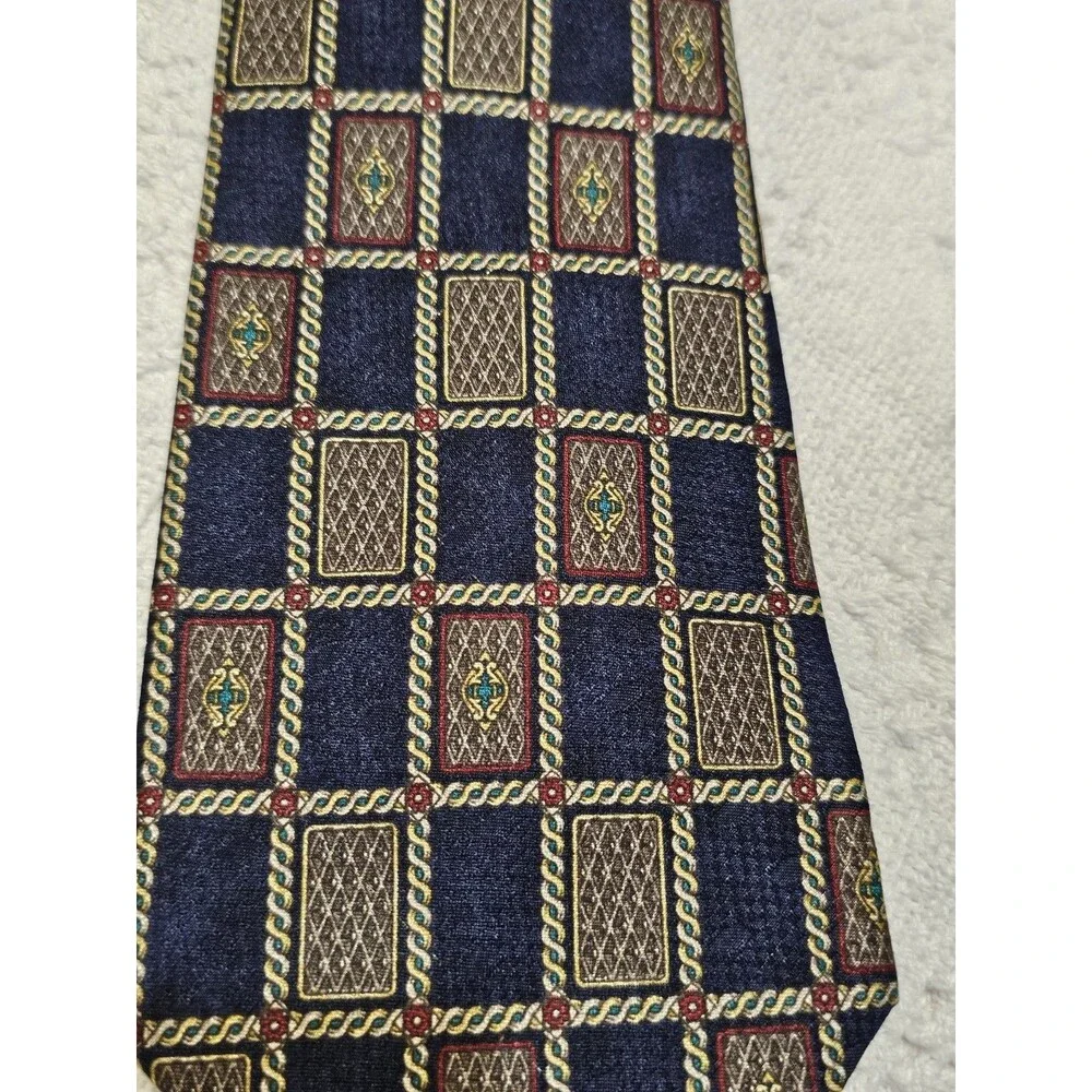 The Metropolitan Museum of Art Silk Tie Vintage Navy Gold Geometric Medallion
